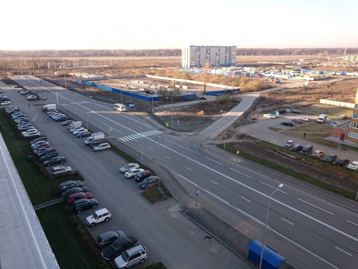 Выезд со двора перекрыт двойной сплошной Выезд со двора перекрыт двойной сплошной