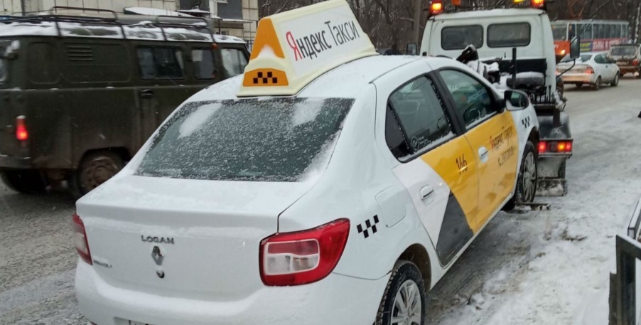В Перми проходят рейды по выявлению таксистов-нарушителей, по результатам которых некоторые машины эвакуируют В Перми проходят рейды по выявлению таксистов-нарушителей, по результатам которых некоторые машины эвакуируют