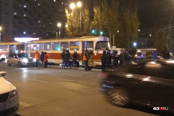 На месте ЧП работали спасатели и полиция На месте ЧП работали спасатели и полиция