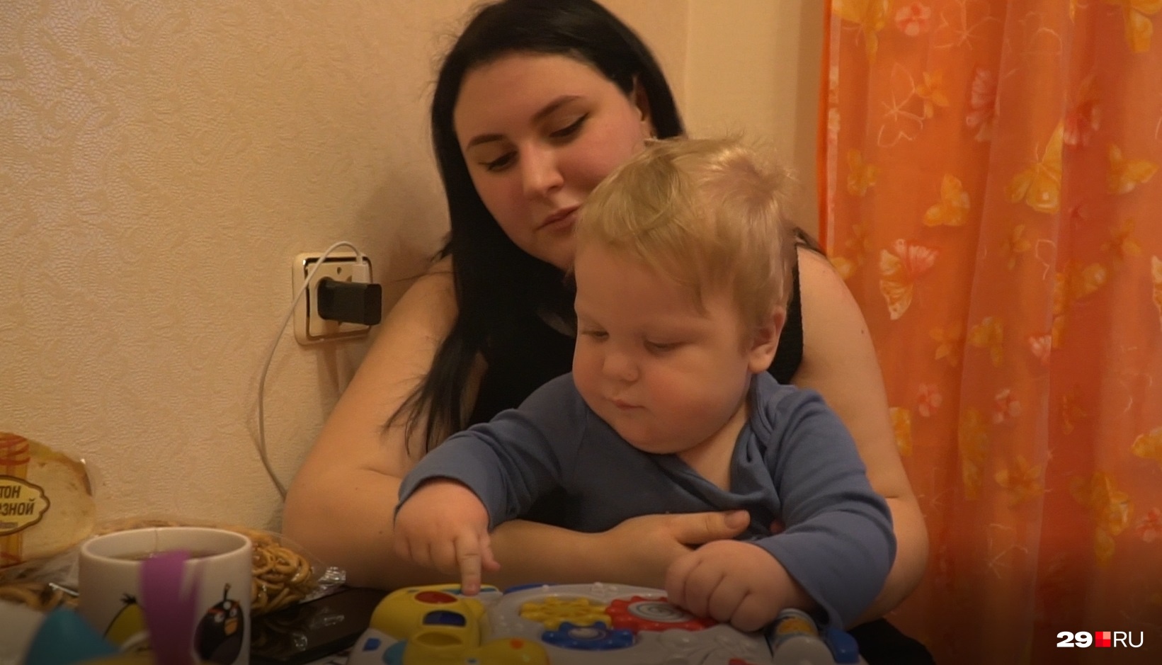 Всё своё время сейчас Надежда отдает семье<br> Всё своё время сейчас Надежда отдает семье<br>