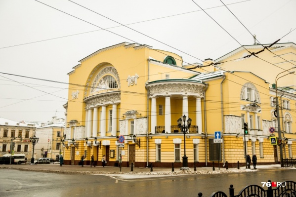 Площадь Волкова захотел размежевать арендатор земли под торговым центром «Волков-плаза» Площадь Волкова захотел размежевать арендатор земли под торговым центром «Волков-плаза»