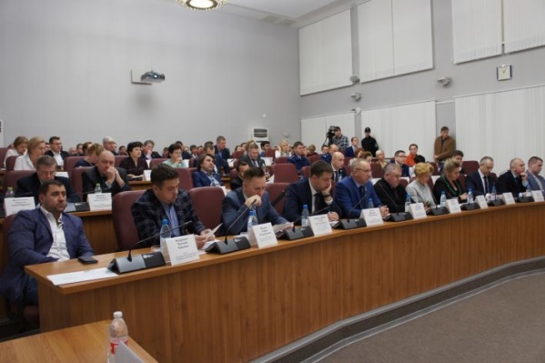 Девелопер отмечает: сегодня главная задача — организовать конструктивный диалог с жителями Северодвинска, чтобы максимально учесть их пожелания по благоустройству рекреационной зоны. Девелопер отмечает: сегодня главная задача — организовать конструктивный диалог с жителями Северодвинска, чтобы максимально учесть их пожелания по благоустройству рекреационной зоны.