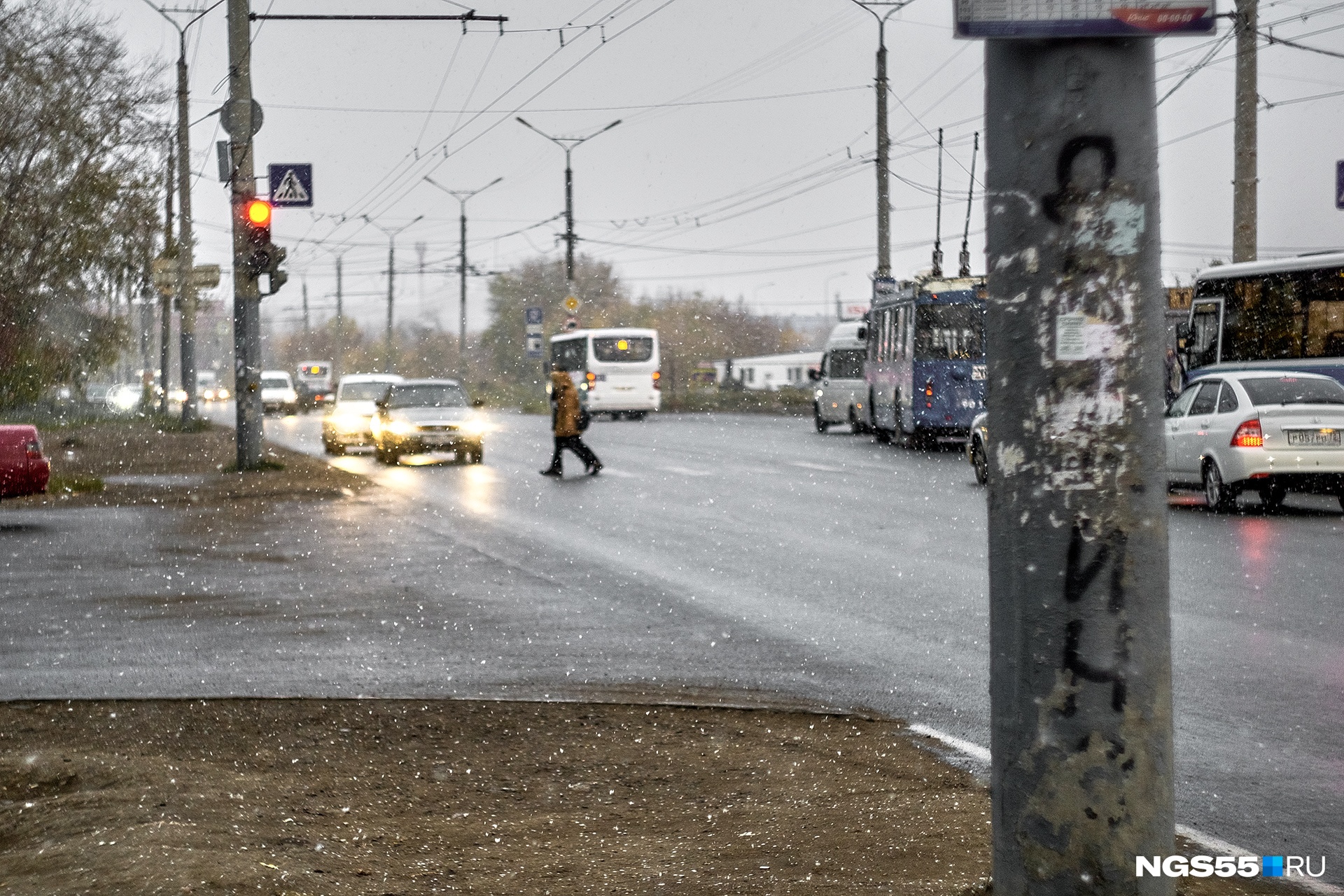 Омских водителей предупредили об опасной ситуации на дорогах в выходные