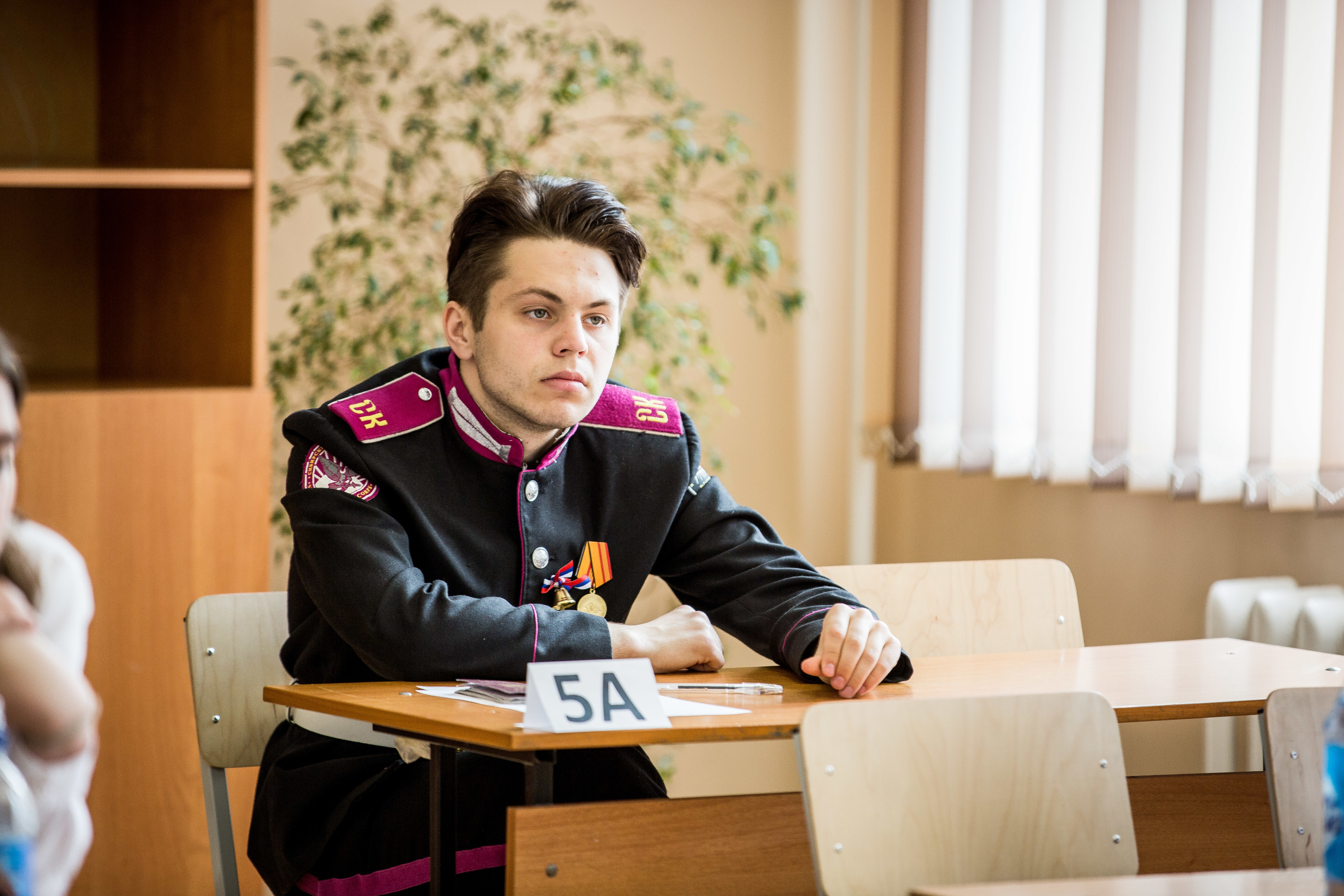 Аудитории во время ЕГЭ никогда не бывают заполнены — в одном классе сегодня было по 3–6 человек Аудитории во время ЕГЭ никогда не бывают заполнены — в одном классе сегодня было по 3–6 человек