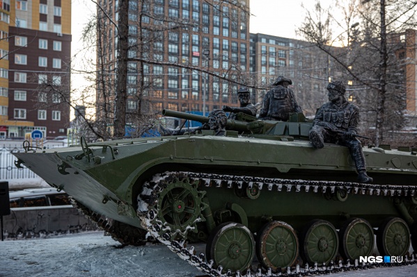 Этот памятник был задуман как дань памяти бесстрашию военнослужащих<br><br> Этот памятник был задуман как дань памяти бесстрашию военнослужащих<br><br> 