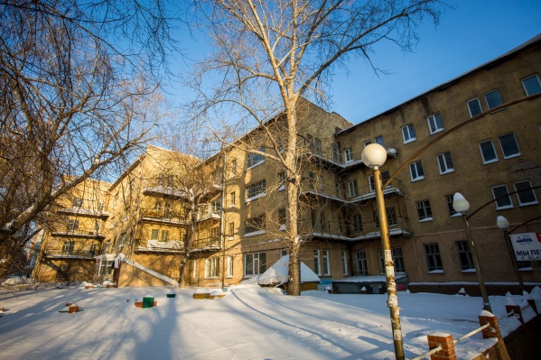 В доме на Каменской, 18 должна была быть коммуна — без ванн и детских комнат В доме на Каменской, 18 должна была быть коммуна — без ванн и детских комнат