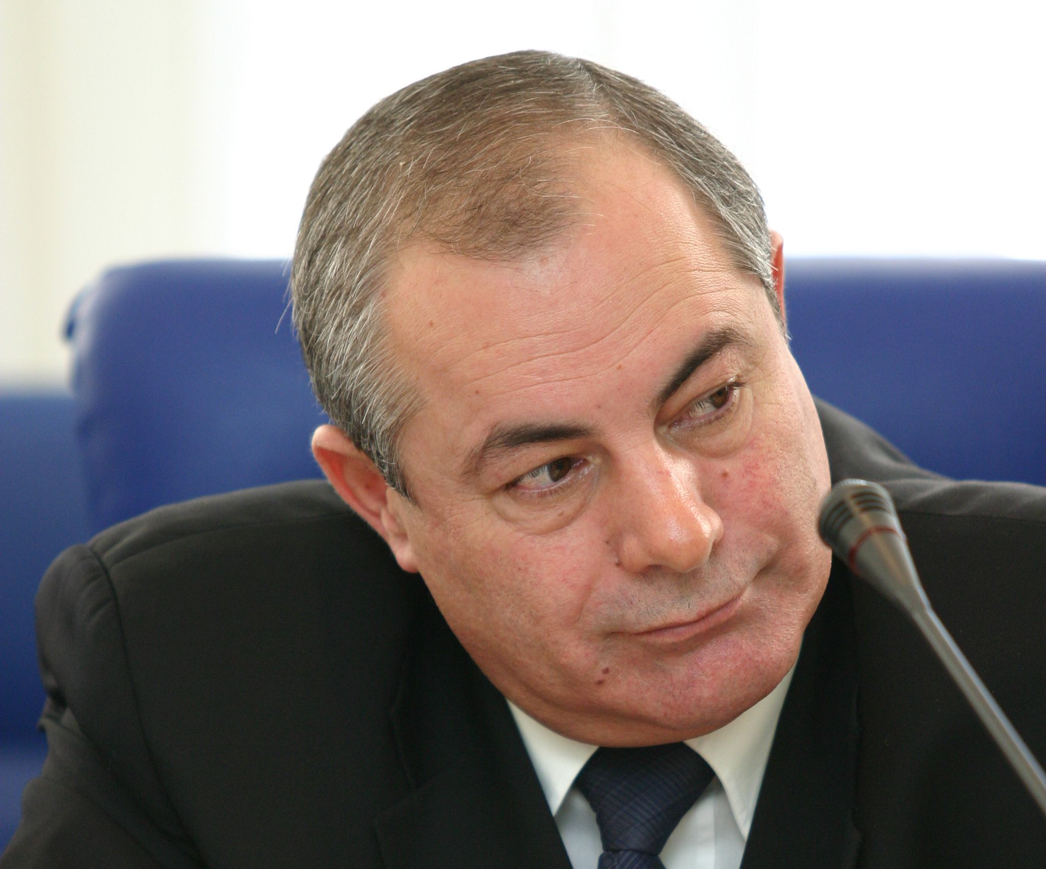 «Мог стать нормальным»: волгоградский депутат назвал нищих пенсионеров тунеядцами и алкоголиками