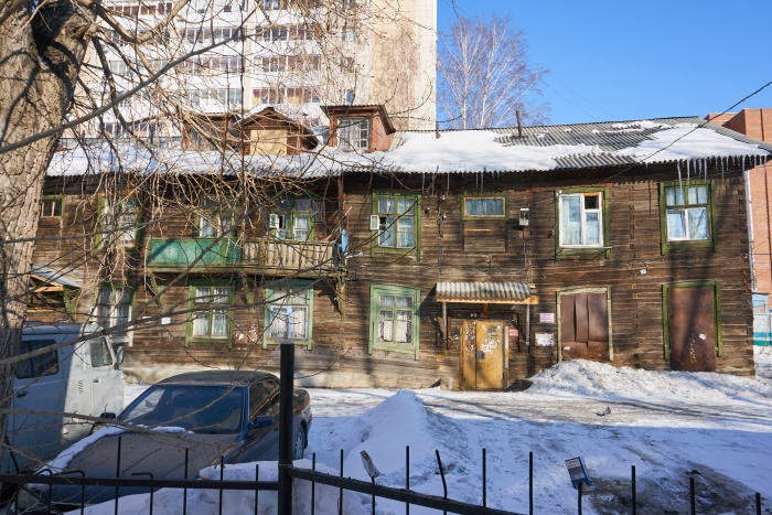 Один из домов, определённых под расселение и снос Один из домов, определённых под расселение и снос