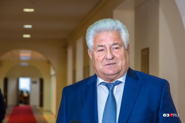 Геннадий Котельников работает в самарском меде с 80-х годов прошлого века Геннадий Котельников работает в самарском меде с 80-х годов прошлого века