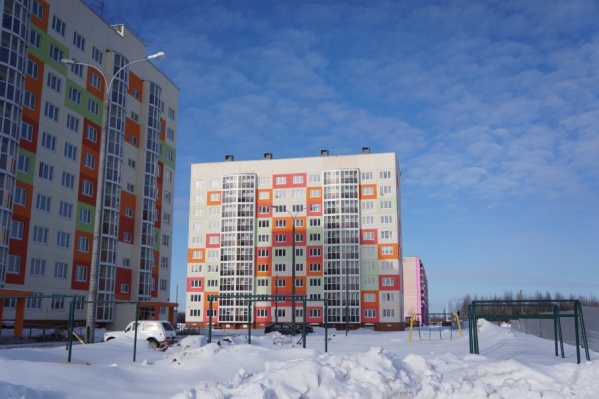 Дом 55, корпус 3 на проспекте Московском довольно быстро построили. Всего в нем два подъезда и 80 квартир. Все они предназначены для горожан, прежнее жилье которых до 1 января 2012 года признано аварийным и подлежащим сносу Дом 55, корпус 3 на проспекте Московском довольно быстро построили. Всего в нем два подъезда и 80 квартир. Все они предназначены для горожан, прежнее жилье которых до 1 января 2012 года признано аварийным и подлежащим сносу