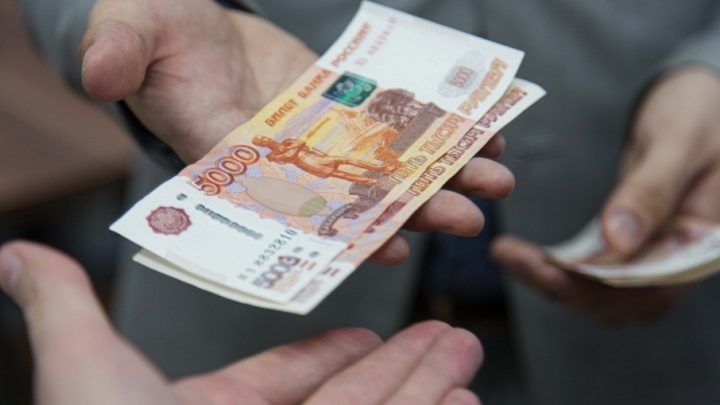 Уфимского полицейского уволили за получение крупной суммы денег
