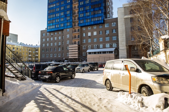 Территорию бывшего стадиона сейчас занимает автостоянка Территорию бывшего стадиона сейчас занимает автостоянка