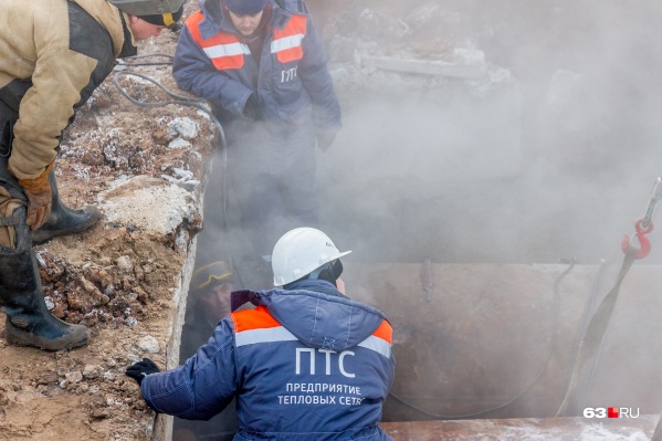 На трубу поставили заплатки На трубу поставили заплатки