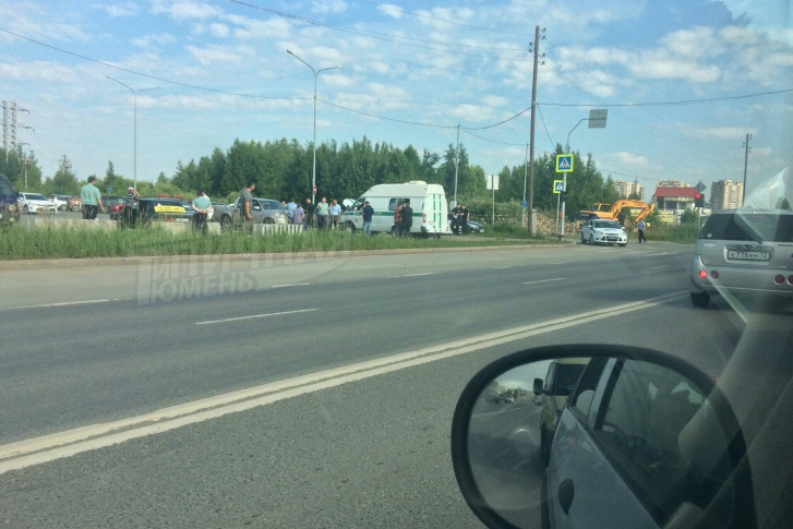 Дорожные полицейские и судебные приставы проводили рейд с утра в течение нескольких часов Дорожные полицейские и судебные приставы проводили рейд с утра в течение нескольких часов