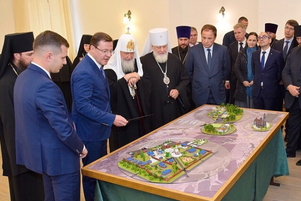 Патриарх Кирилл увидел проект во время <a href="https://63.ru/text/theme/16090" target="_blank" class="_">своего визита</a> в губернию Патриарх Кирилл увидел проект во время <a href="https://63.ru/text/theme/16090" target="_blank" class="_">своего визита</a> в губернию