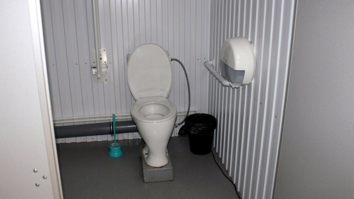 Сотни уличных туалетов решено установить в Красноярске