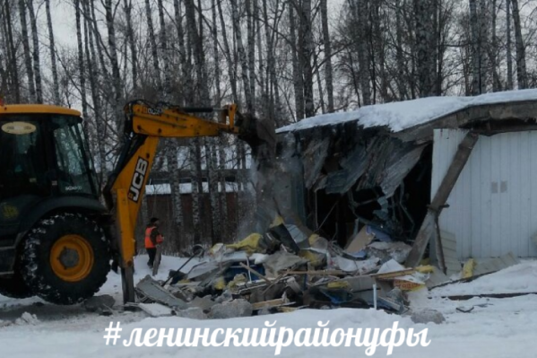 На строительство киоска разрешения не было На строительство киоска разрешения не было