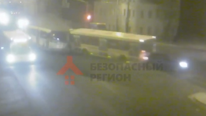 Протаранил несколько машин: появилось видео смертельного ДТП на Московском проспекте