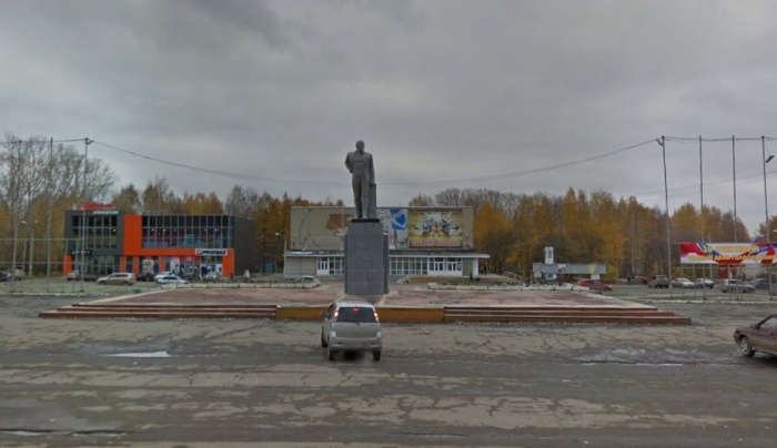 Памятник Ленину доживает на этом месте последние недели Памятник Ленину доживает на этом месте последние недели