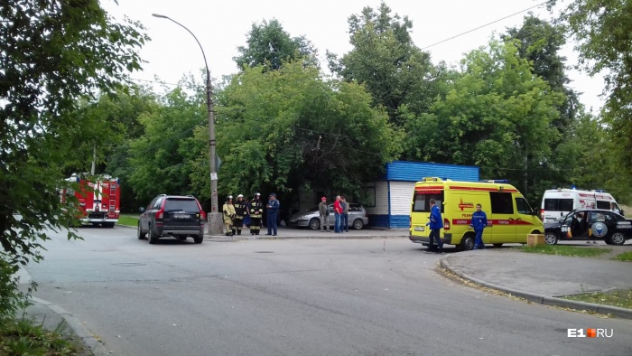 Этот перекресток жители Эльмаша называют проклятым Этот перекресток жители Эльмаша называют проклятым