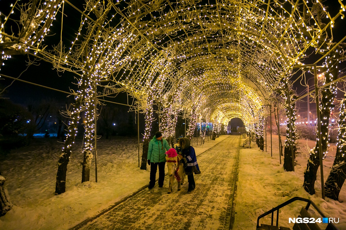 Погода в челябинске на месяц. Погода на новый год. Погода на год. Прогноз погоды на новогоднюю ночь в москве. Прогноз погоды на новогоднюю ночь в москве.