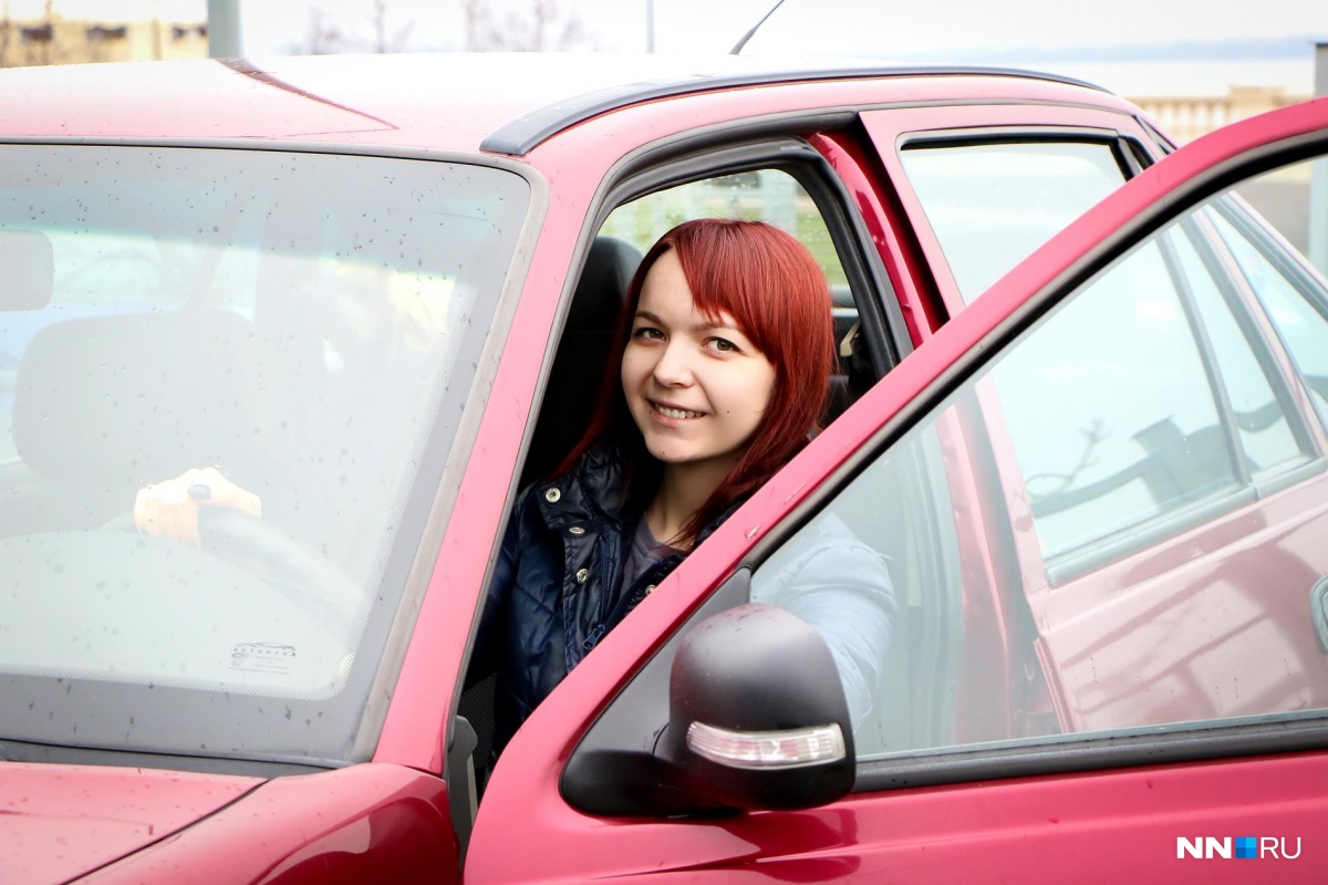 Люба помогает автомобилистам на дороге уже пару лет Люба помогает автомобилистам на дороге уже пару лет