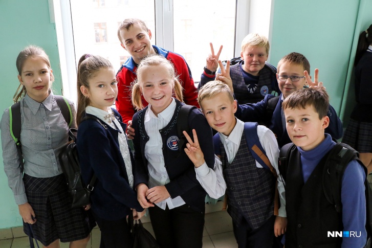 Сергея любят все ученики — от 5 до 11 класса. Маленьких нет в списке, потому что началку он не ведёт