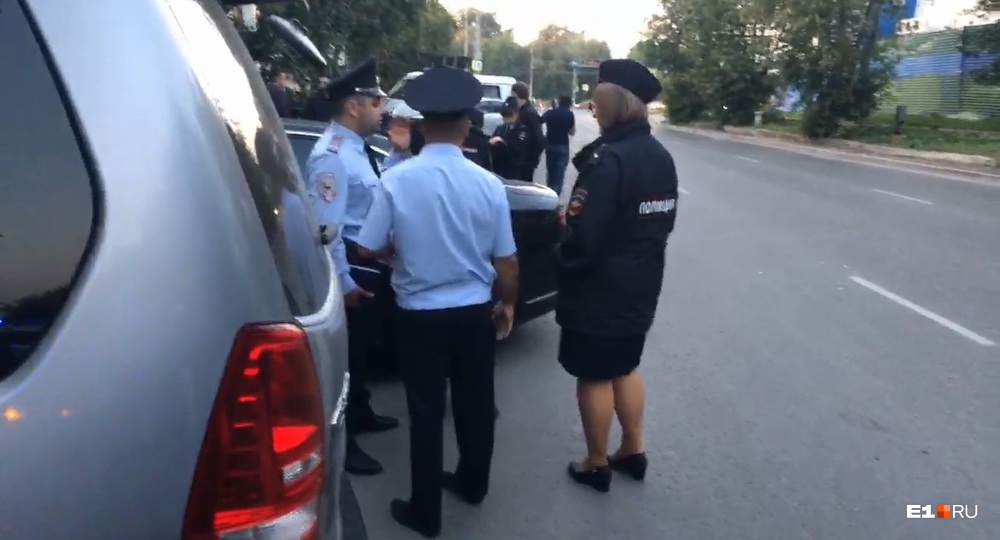 Полицейские нашли ВАЗ, на котором скрылись стрелки: все о нападении на Audi в центре Екатеринбурга