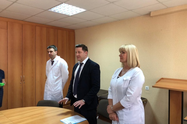 Глава Минздрава представил медикам нового главного врача Глава Минздрава представил медикам нового главного врача