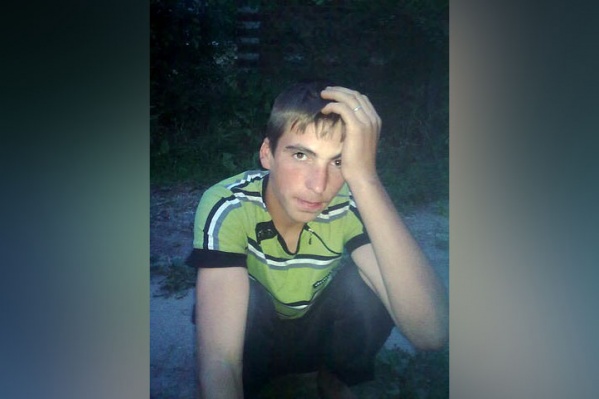 Максим Окороков погиб из-за того, что в него кинули арматуру Максим Окороков погиб из-за того, что в него кинули арматуру