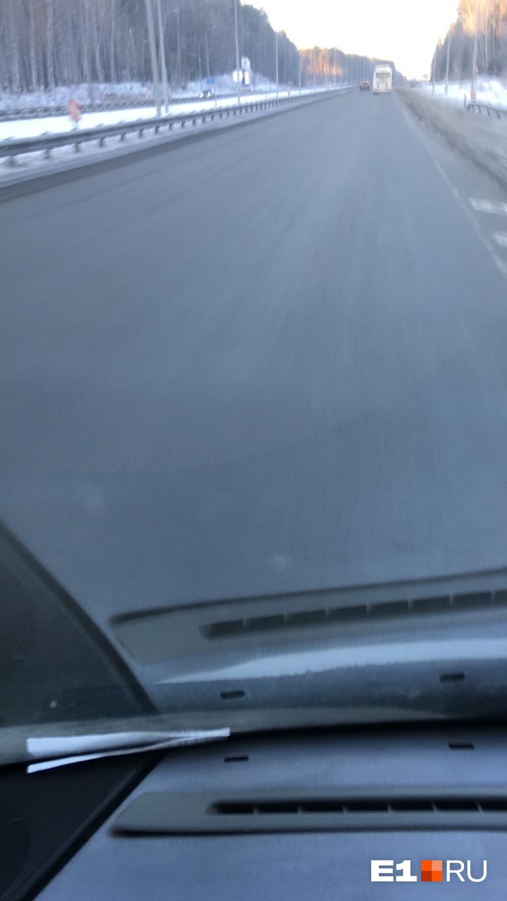 От поста ГАИ в сторону Екатеринбурга уже сухо От поста ГАИ в сторону Екатеринбурга уже сухо 