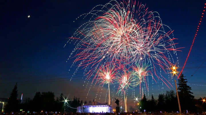 Миллионы ярких огней в небе: Уфа отпраздновала День Победы