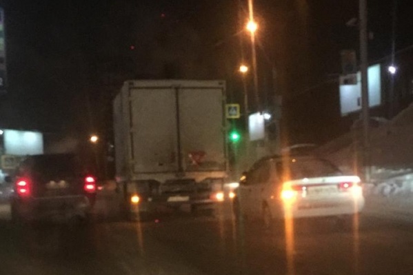 Из-за аварии движение на Ипподромской оказалось затруднено Из-за аварии движение на Ипподромской оказалось затруднено