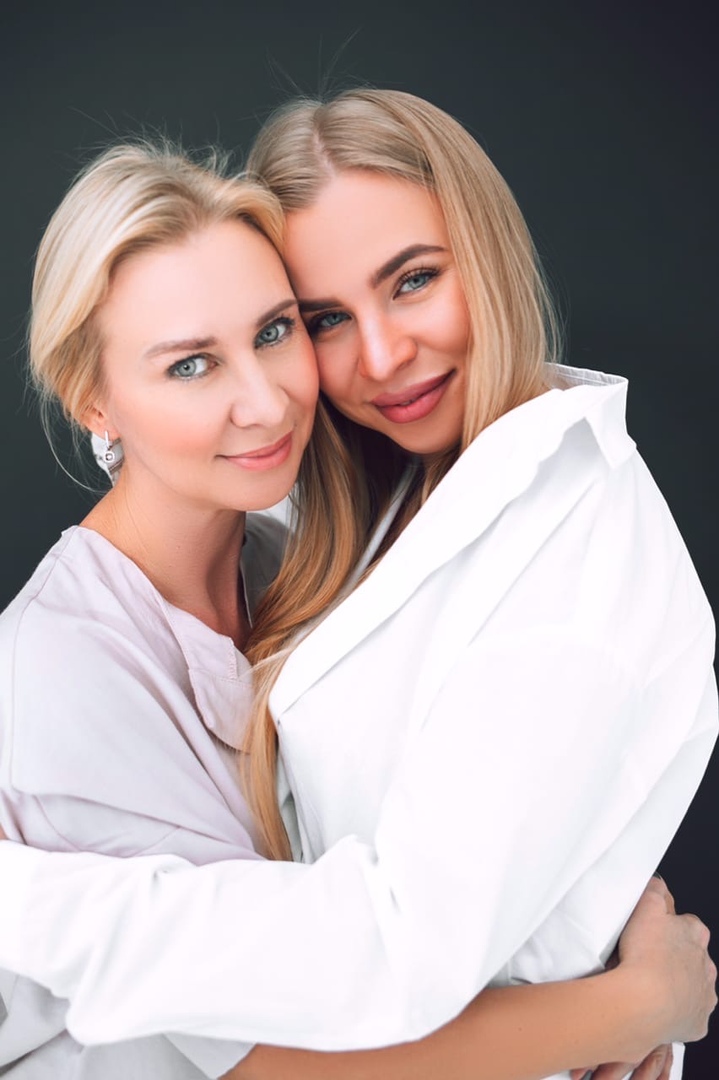 На фото Алина и Наталья действительно похожи На фото Алина и Наталья действительно похожи