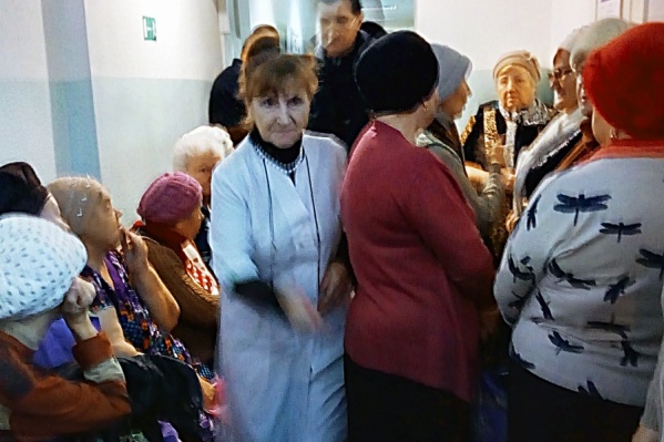 Очередь за инсулином стояла несколько часов Очередь за инсулином стояла несколько часов