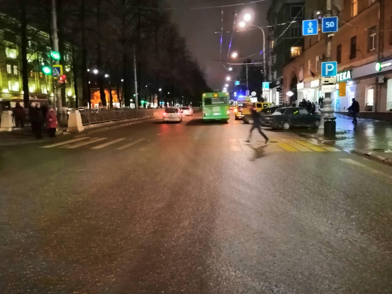 Пермь сбил пешеходов