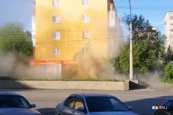 Такое утро сегодня было на улице Победы Такое утро сегодня было на улице Победы