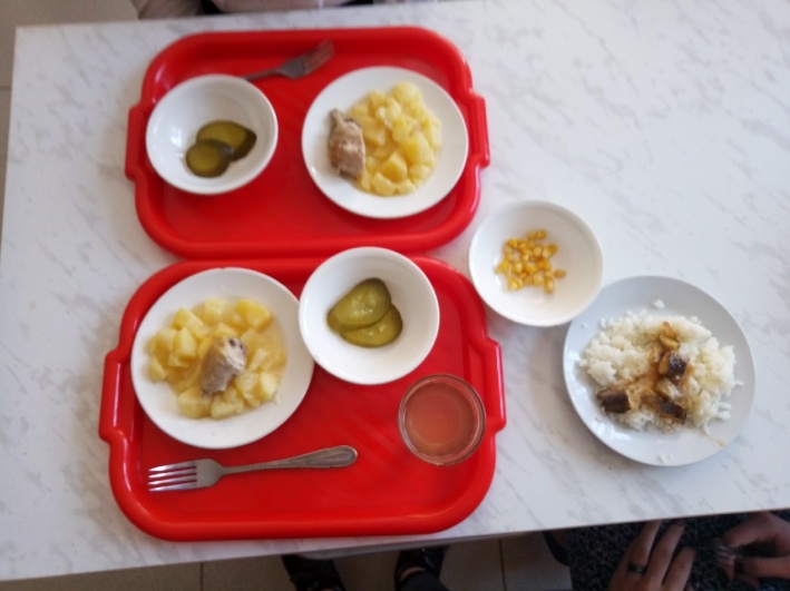Школьники говорят, что консервированная кукуруза им нравится Школьники говорят, что консервированная кукуруза им нравится 