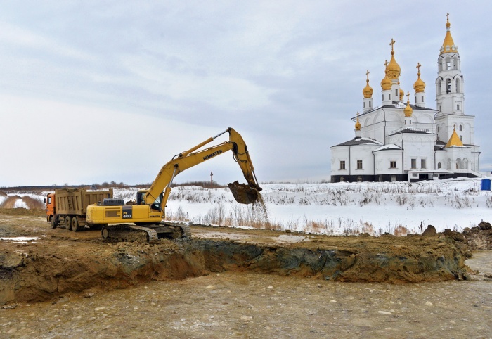В Академическом экскаваторы работают на пруду В Академическом экскаваторы работают на пруду