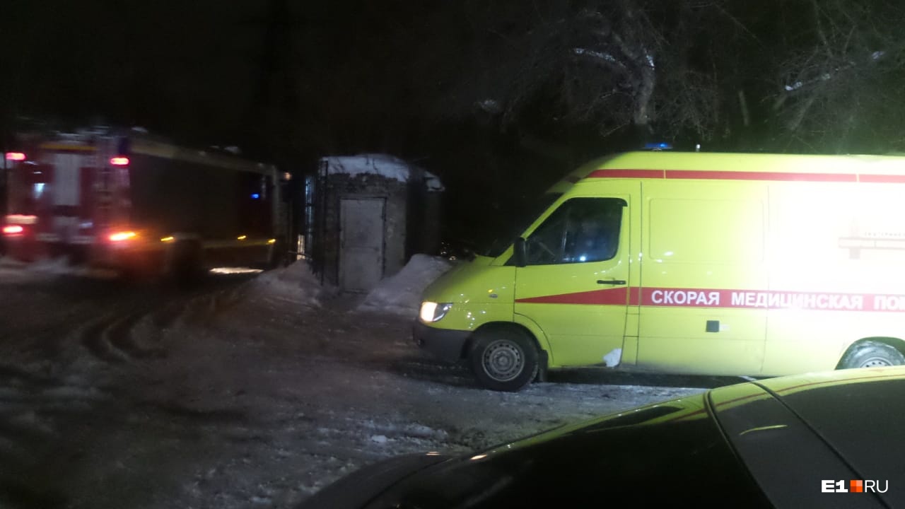 На место выезжала скорая На место выезжала скорая