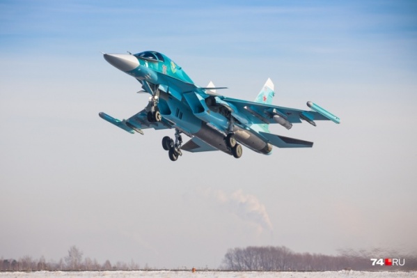 Су-34 является лучшим бомбардировщиком армии России Су-34 является лучшим бомбардировщиком армии России