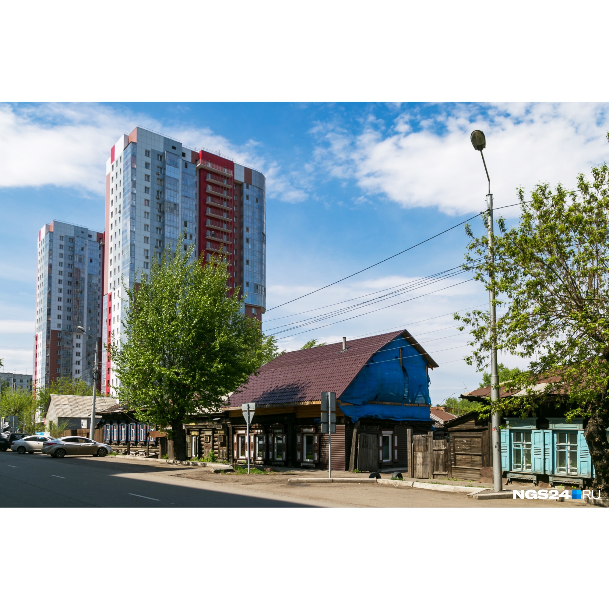 В начале прошлого века, вспоминают рассказы местные старушки, на этом месте жил купец В начале прошлого века, вспоминают рассказы местные старушки, на этом месте жил купец