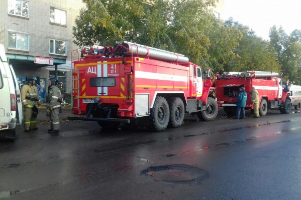Пожар в квартире вспыхнул утром в понедельник, когда мальчик был один дома Пожар в квартире вспыхнул утром в понедельник, когда мальчик был один дома