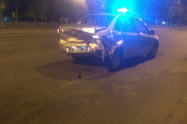 Обе машины получили серьёзные повреждения Обе машины получили серьёзные повреждения