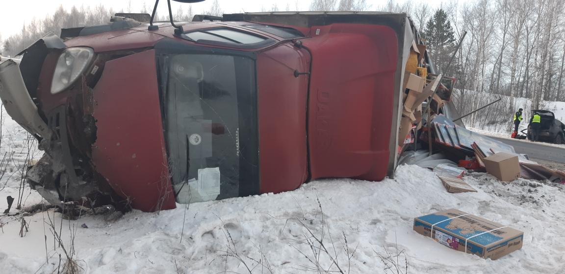 Водитель грузовика выжил Водитель грузовика выжил