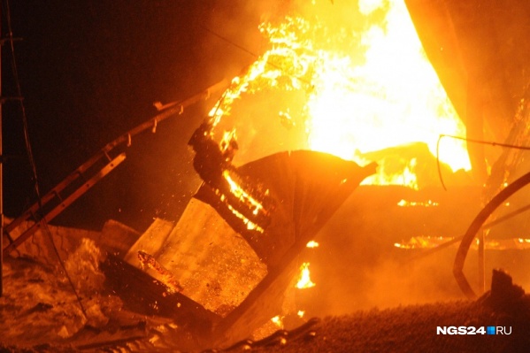 Пожар произошел глубокой ночью Пожар произошел глубокой ночью