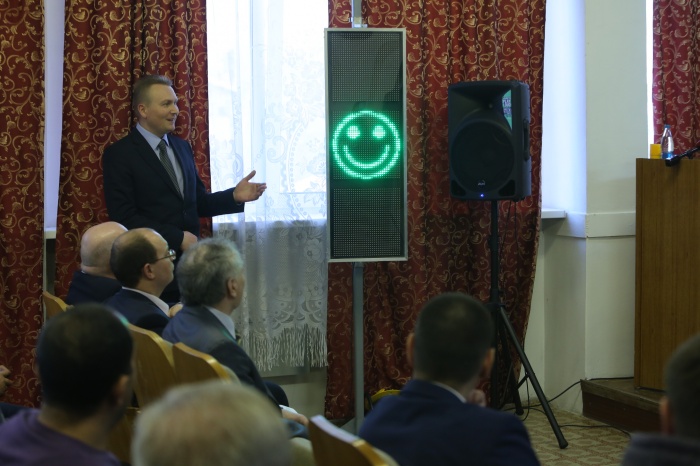 Изменить секцию светофора можно будет дистанционно Изменить секцию светофора можно будет дистанционно