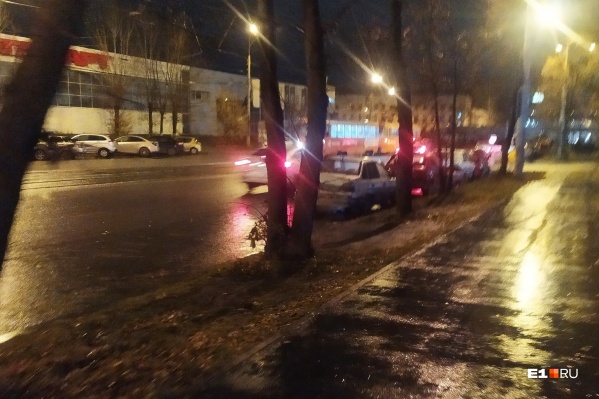 Движение для автомобилей пока закрыто Движение для автомобилей пока закрыто