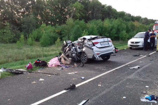 Утром 24 августа в Волгоградской области столкнулись легковушка и автобус Утром 24 августа в Волгоградской области столкнулись легковушка и автобус