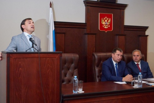 Поводом для обсуждения стали реальные примеры из судейской практики Поводом для обсуждения стали реальные примеры из судейской практики 